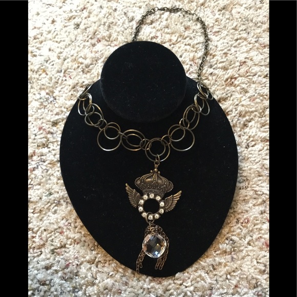 New long crown/wings rhinestone necklace - Picture 2 of 2